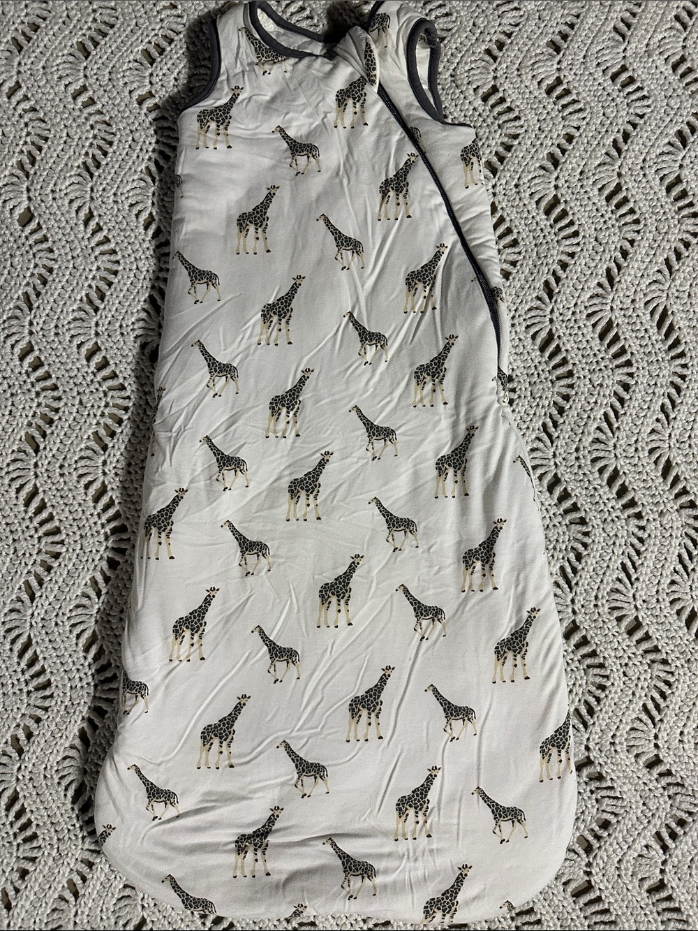 Kyte BABY White Sleep Sack with Black and Tan Giraffe Print